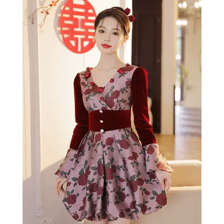 敬酒服新娘2024新款冬季长袖小个子红色订婚晚礼服连衣裙玫瑰V领商品大图