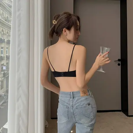 无痕内衣女薄款大胸显小胸罩软钢圈防下垂大U美背性感细肩带文胸图片