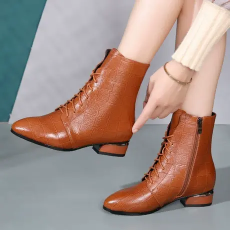 2023秋季新款真皮大码女靴41 43短靴软皮平底显瘦马丁靴加绒棉鞋商品大图