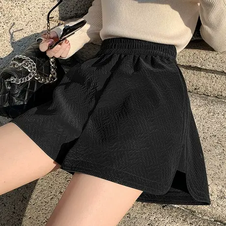 秋冬外穿宽松休闲显瘦松紧高腰阔腿靴裤子提花设计感a字皮短裤女图片