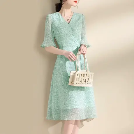 【1件7.9折】夏季新品珍珠乔其花色裙子时尚中长款荷叶袖连衣裙图片