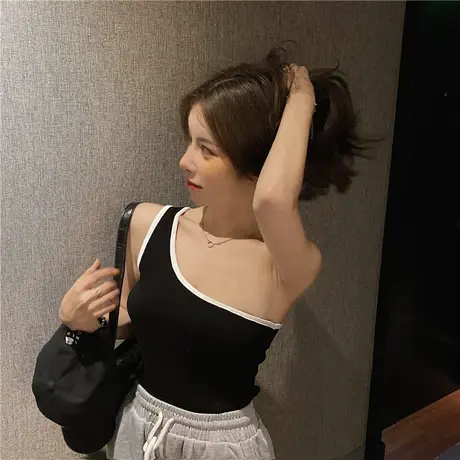 韩国东大门女装新款2024春夏时尚露肩不规则吊带背心打底女上衣图片