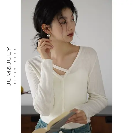 嘉茱莉2023秋季新款V领针织开衫外套女短款针织衫薄款毛衣设计感图片