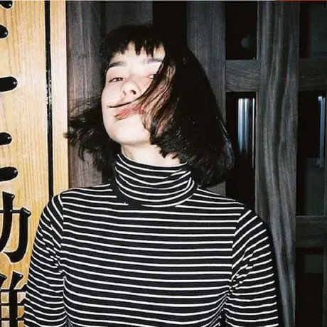 2023早春长袖t恤女新款短款chic打底衫复古港味上衣t体恤潮半高领商品大图