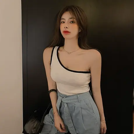 黑色抹胸小吊带背心女防走光性感露肩裹胸短款内搭打底上衣外穿潮图片