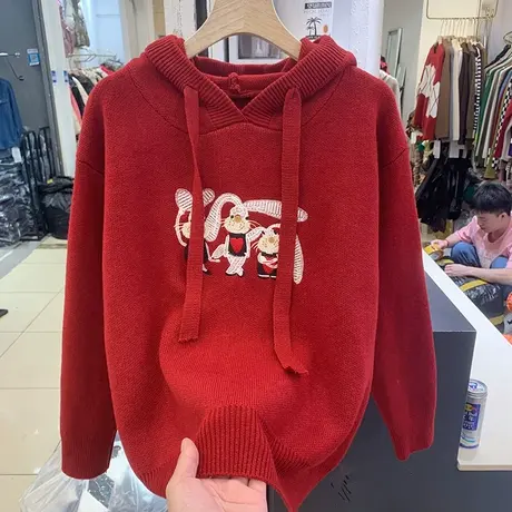 兔子刺绣红色连帽毛衣女2022秋冬新款温柔系超好看新年针织打底衫图片