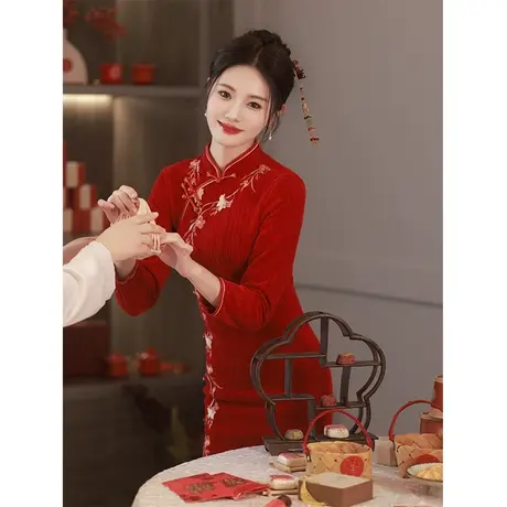 红色旗袍敬酒服秋冬2023年轻款少女长袖中式结婚礼服改良平时可穿图片