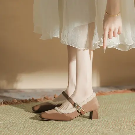 毛毛单鞋女高级感外穿冬季2024年新款复古方头毛绒中跟一字扣单鞋商品大图