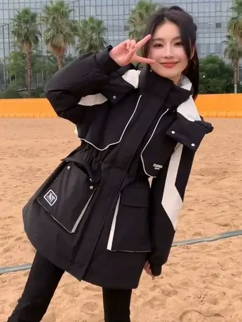 休闲冬季新款收腰羽绒服女士冲锋衣宽松棒球服白鸭绒抽绳工装外套图片