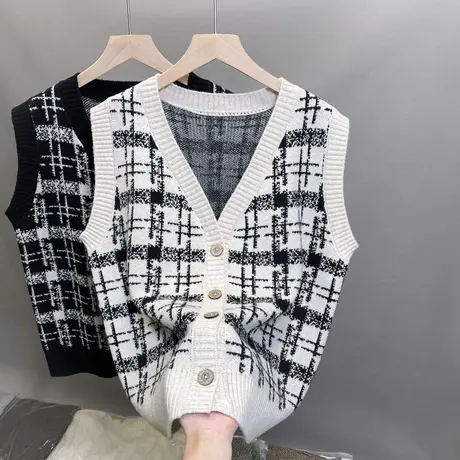 2024年早春新款无袖V领外搭上衣女洋气单排拼色针织衫女马甲背心商品大图