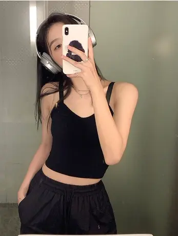 美背内衣西装外套内搭短款无袖上衣抹胸打底外穿带胸垫吊带背心女图片