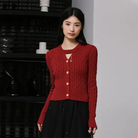 阿依莲气质麻花短款毛衣女2023冬季新款镂空氛围感针织衫上衣红色图片
