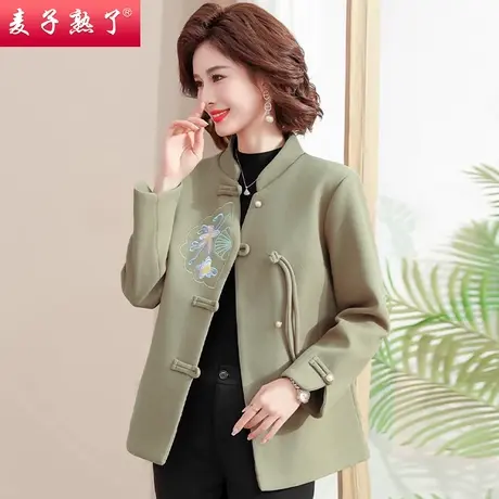 2023秋冬季新款小个子妈妈装短款毛呢绣花外套阔太太中老年人女装图片