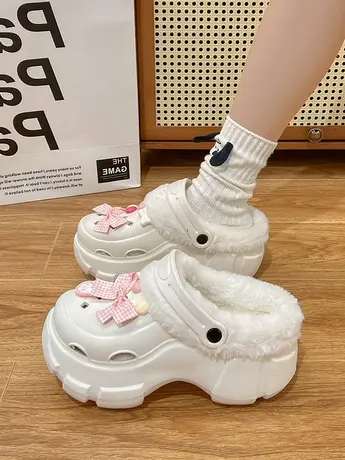 可爱蝴蝶结洞洞鞋女外穿2023秋冬新款加绒厚底踩屎感包头毛毛棉拖商品大图