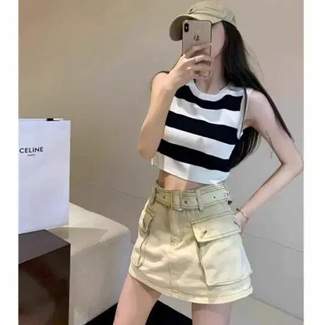 条纹甜辣妹无袖针织背心女2025新款夏季外穿修身显瘦短款挂脖上衣图片