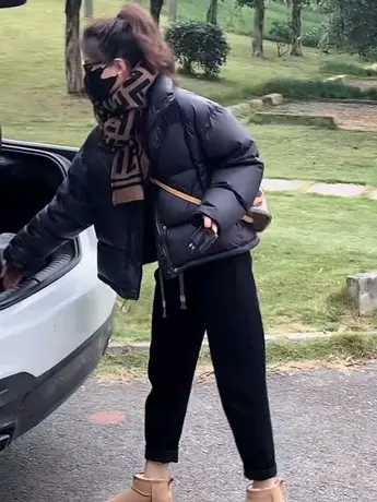 2023冬季新款羽绒服女短款白鸭绒面包服韩版小个子宽松时尚上衣潮图片