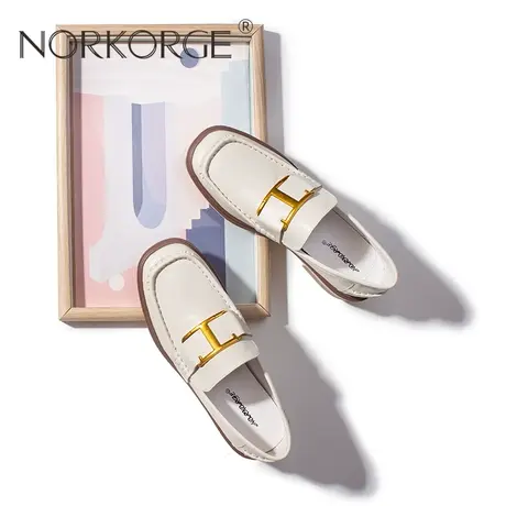 文艺米白色乐福鞋单鞋图片