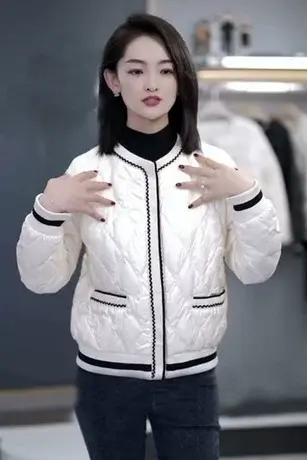轻便小香风轻薄羽绒棉服女短款2022新款冬装小个子百搭棉衣外套潮图片
