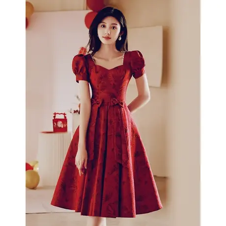 敬酒服女夏季新娘法式公主方领泡泡袖小个子红裙子订婚礼服连衣裙图片