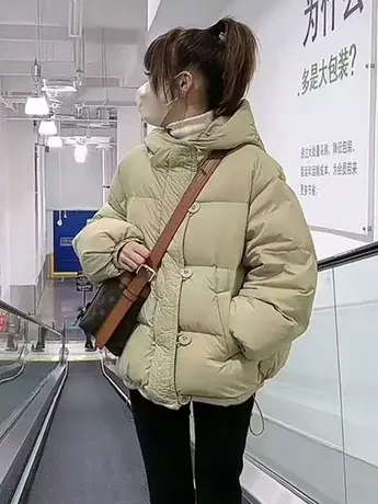 潮牌时尚2023新款羽绒服女短款韩版宽松休闲加厚白鸭绒面包服外套图片