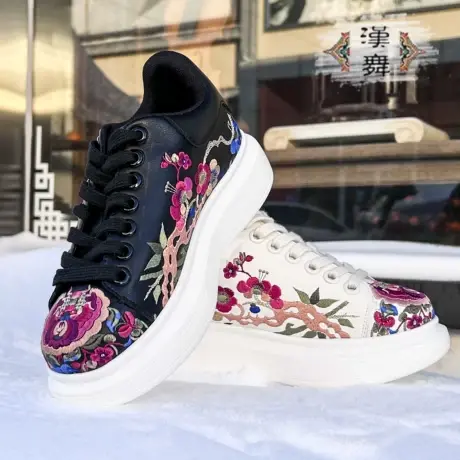 【心花怒放】中国风厚底女士休闲鞋时尚百搭女布鞋系带休闲女鞋商品大图