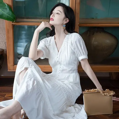 气质茶歇法式复古连衣裙高级感春夏白色仙女裙子显瘦沙滩裙甜美图片