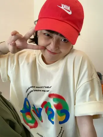 2023新款韩版纯棉港风小众设计感宽松百搭短袖半袖T恤女上衣ins潮图片