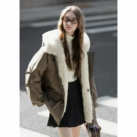 唐狮秋冬季短款棉衣女仿羊羔毛拼接连帽腰部抽绳收腰设计时尚TUTA图片