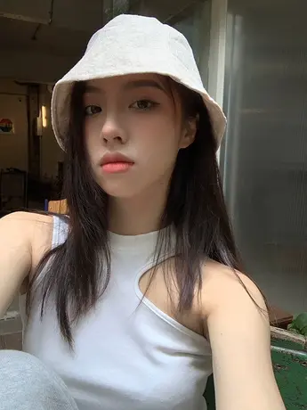 辣妹美背上衣设计感小众无袖打底衫内搭外穿白色带胸垫吊带背心女商品大图