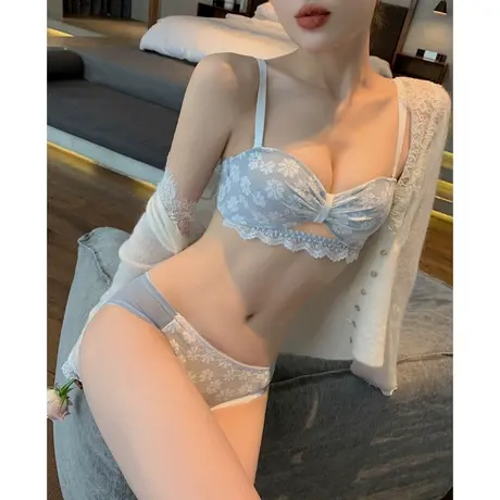 少女纯欲内衣小胸聚拢性感蕾丝胸罩无钢圈收副乳平胸专用文胸套装图片