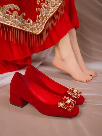 粗跟婚鞋女春季2023年新款中式红色新娘鞋子不累脚孕妇可穿高跟鞋图片
