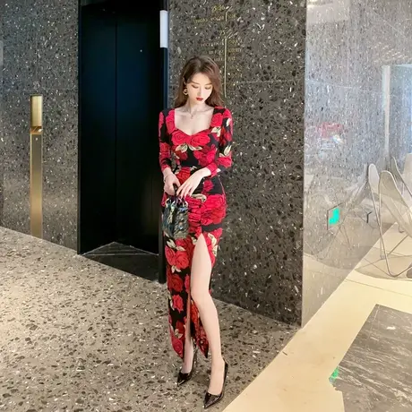 法式初恋红色碎花连衣裙秋季网红温柔风仙女生日小礼服气质包臀裙商品大图