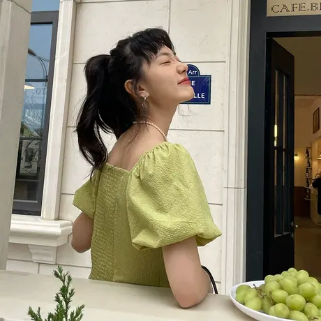 omont蛋挞家 复古方领小众设计感短袖上衣女夏季新短款泡泡袖衬衫商品大图