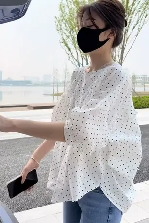 木耳边拼接袖波点短袖衬衣女夏季新款圆领宽松显瘦休闲小衫弧形潮图片