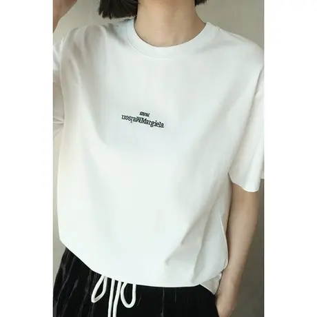 2024春夏新款时尚简约马吉拉风格倒置刺绣字母宽松显瘦短袖T恤女图片