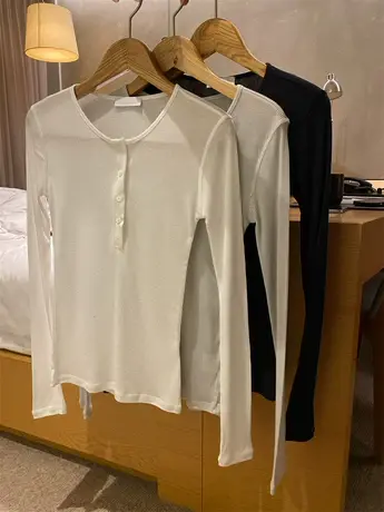 韩国东大门2024早春新款微透圆领纽扣长袖T恤女外穿打底衫上衣服图片