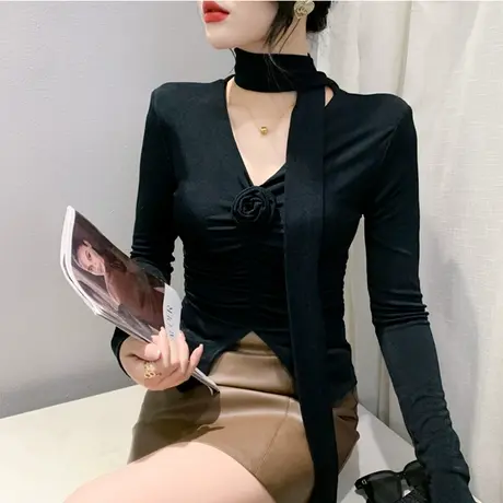 春装2024新款T恤女时尚V领玫瑰花褶皱上衣小众系脖修身长袖打底衫商品大图