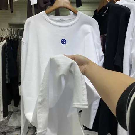 加绒加厚长袖t恤女秋冬笑脸中长款百搭破洞宽松白色打底衫上衣服图片
