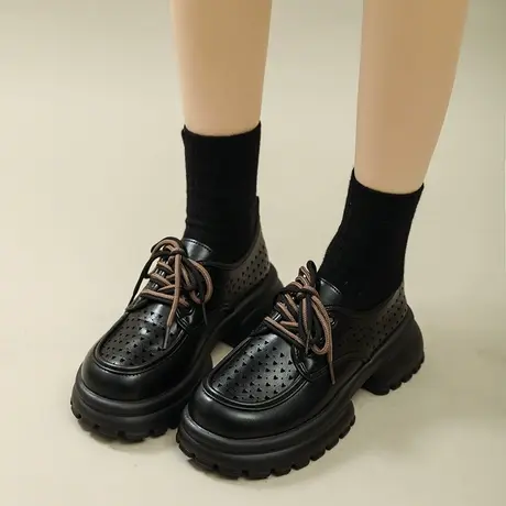 黑色松糕厚底小皮鞋女款春秋季镂空单鞋2024新款英伦风女鞋子百搭图片