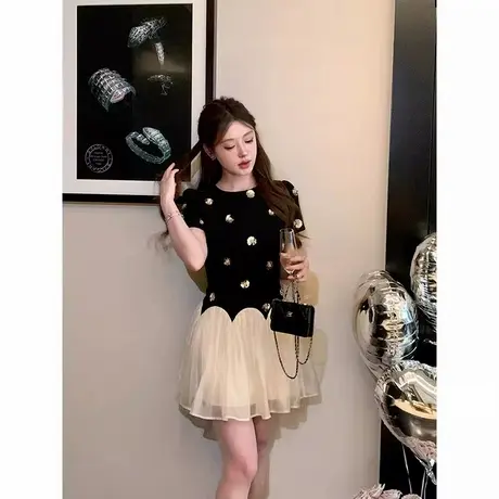 爵莱菲大码miu系千金风亮片短袖黑色连衣裙女掐腰拼接生日礼服裙图片