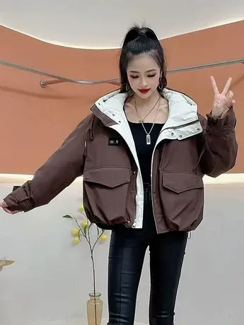 美拉德短款工装羽绒服2023冬新款韩版宽松休闲时尚连帽派克服外套图片