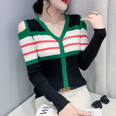 性感V领露肩针织衫女长袖秋冬新款条纹拼色毛衣时尚修身打底上衣图片
