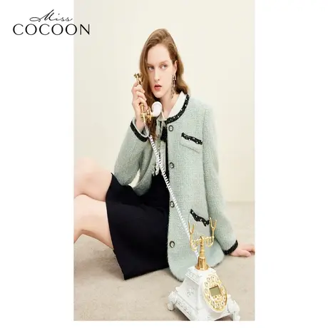missCOCOON优雅浪漫2023冬装新款女重工珠片撞色设计宽松廓形外套商品大图