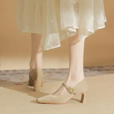 玛丽珍女鞋2024年新款方头一字扣百搭法式粗跟温柔配裙子气质单鞋图片