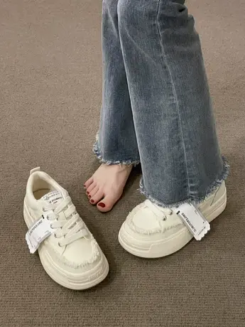 潮牌简约舒适小白鞋女款秋季新款网红厚底松糕百搭设计感帆布鞋子商品大图