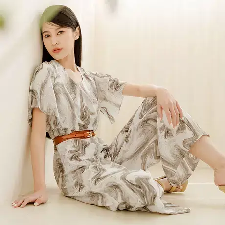 桔熊夏季度假风宽松方领晕染印花露背绑带连体长裤子女大码BA6708图片