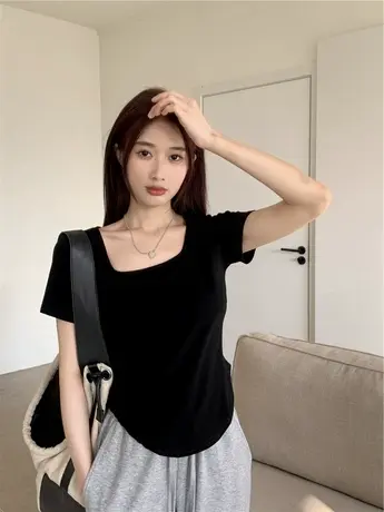 不规则别致甜辣方领正肩T恤夏装女2024新款短袖短款体恤百搭上衣图片
