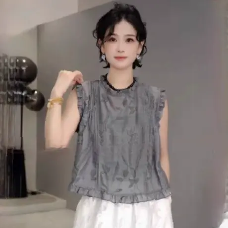 韩版时尚花边圆领洋气小衫2025新款今年流行爆款别致背心上衣女图片