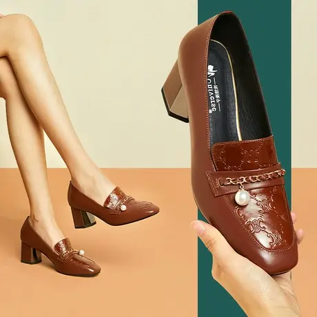 秋季新款里外真皮方头粗跟单鞋女棕色中口金属装饰珍珠皮鞋女商品大图