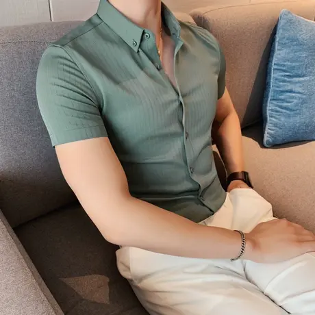 韩国轻熟风暗条纹半袖衬衫男夏天冰丝凉爽修身痞帅垂滑短袖寸衣潮图片